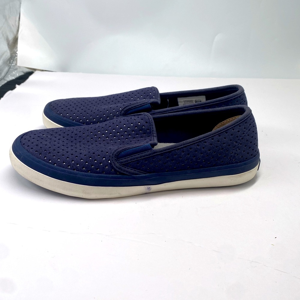 Blue Sperry size 6 1/2 shoes. Good condition.
